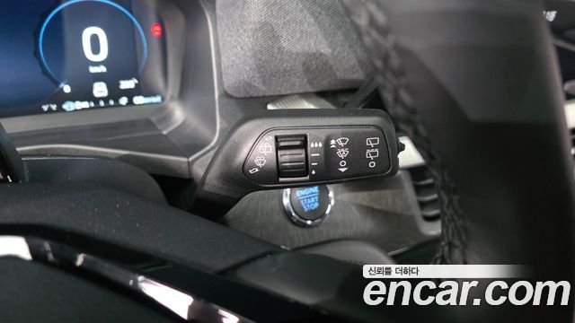 Ford Explorer (VI) 2.3 Platinum 4WD 2025 — фото 28