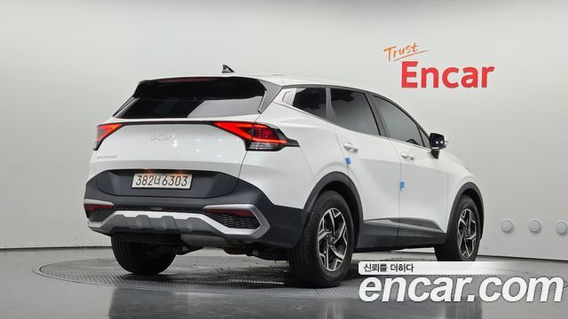 Kia Sportage (V) Diesel 2.0 2WD Trendy 2023 — фото 2