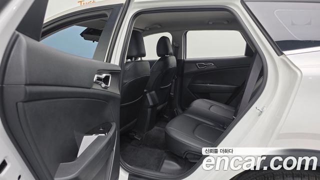 Kia Sportage (V) Diesel 2.0 2WD Trendy 2023 — фото 27