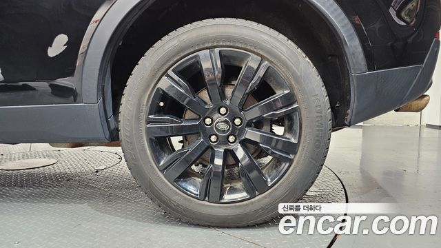 Land Rover Discovery Sport 2.0 TD4 HSE Luxury 2019 — фото 21