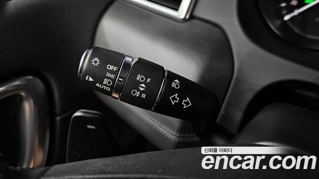 Land Rover Discovery Sport 2.0 TD4 HSE Luxury 2019 — фото 30