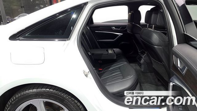 Audi A6 (C8) 45 TFSI Premium 2025 — фото 11