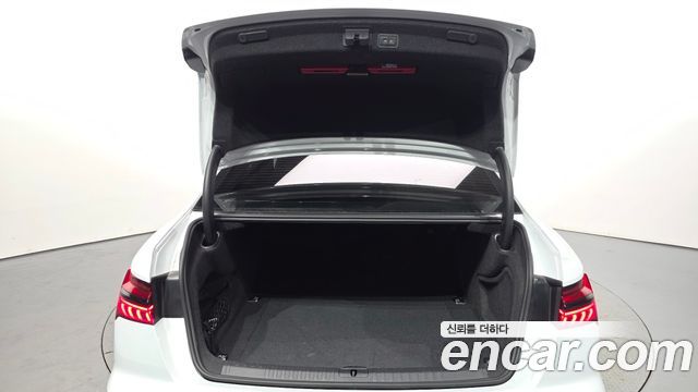 Audi A6 (C8) 45 TFSI Premium 2025 — фото 17