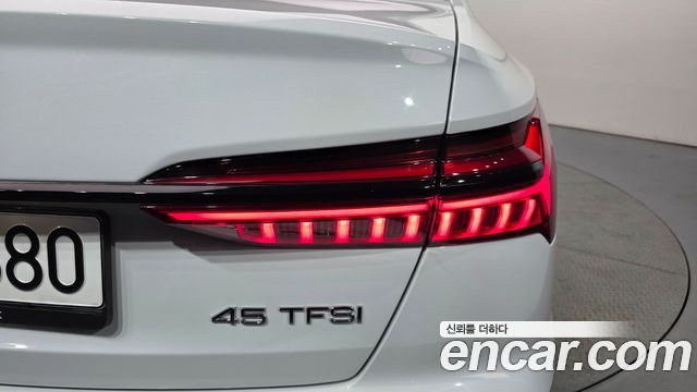Audi A6 (C8) 45 TFSI Premium 2025 — фото 23