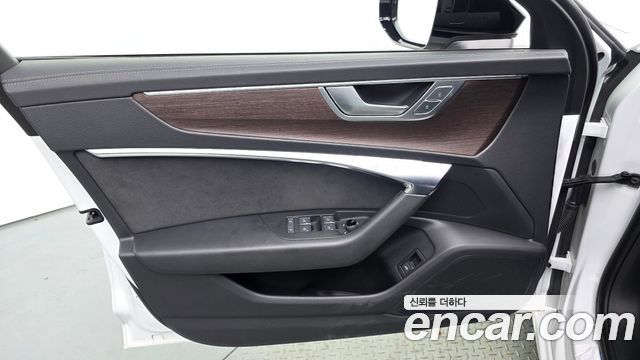 Audi A6 (C8) 45 TFSI Premium 2025 — фото 24