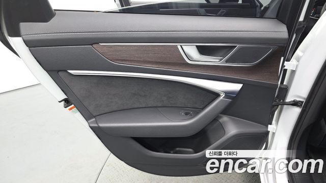 Audi A6 (C8) 45 TFSI Premium 2025 — фото 25