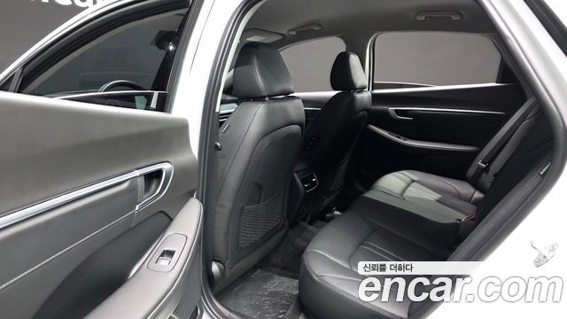 Hyundai Sonata The Edge (DN8) 2.0 Exclusive 2024 — фото 15