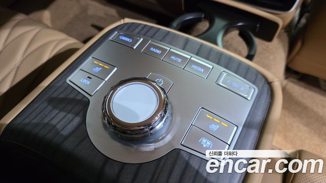 Genesis G80 (RG3) Gasoline 3.5 Turbo AWD 2026 — фото 18