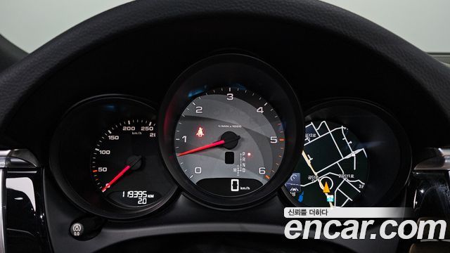 Porsche Macan 3.0 S Diesel 95B 2017 — фото 8