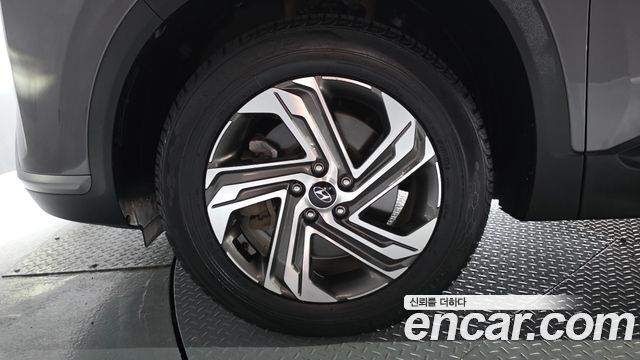 Hyundai Santa Fe Gasoline 2.5T 2WD Exclusive 2022 — фото 5