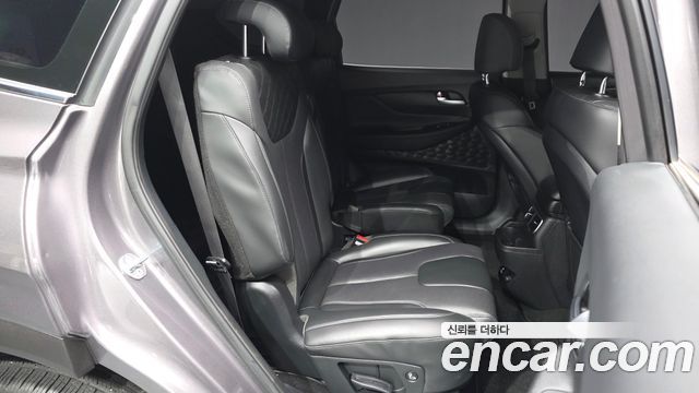 Hyundai Santa Fe Gasoline 2.5T 2WD Exclusive 2022 — фото 16