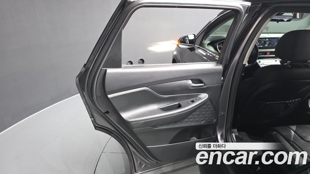 Hyundai Santa Fe Gasoline 2.5T 2WD Exclusive 2022 — фото 31