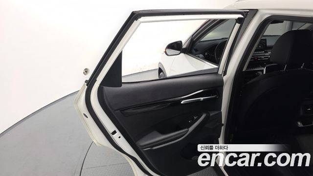 Kia Seltos Gasoline 1.6 Turbo 2WD Signature 2023 — фото 25