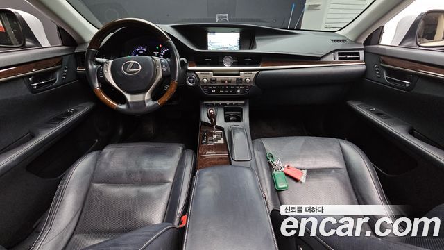 Lexus ES300h Executive XV60 2013 — фото 7