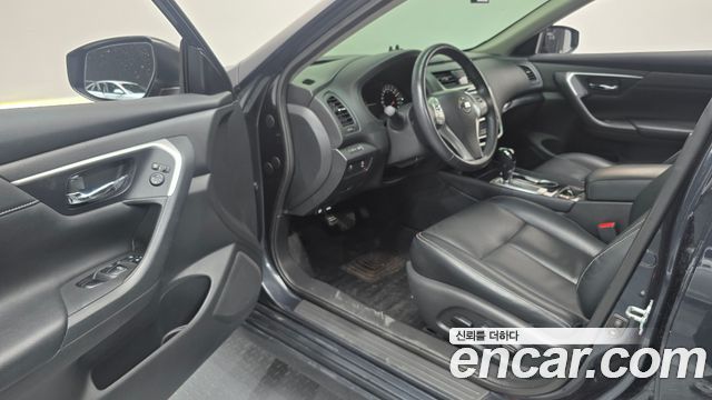 Nissan Altima 2.5 Smart L33 2018 — фото 10
