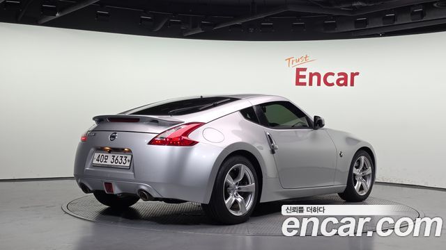 Nissan 370Z 3.7 Coupe Z34 2011 — фото 2