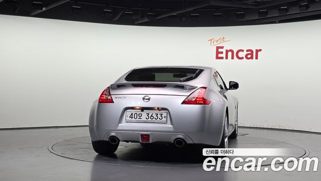 Nissan 370Z 3.7 Coupe Z34 2011 — фото 4