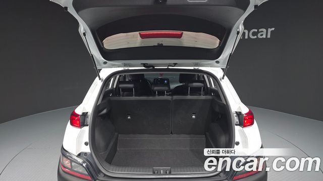 Hyundai Kona Gasoline 2.0 2WD Smart 2021 — фото 20