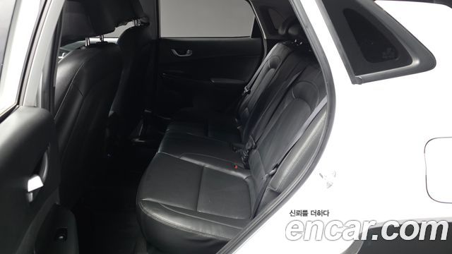 Hyundai Kona Gasoline 2.0 2WD Smart 2021 — фото 26