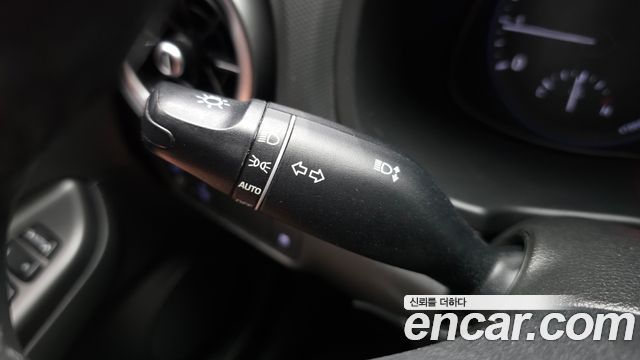 Hyundai Kona Gasoline 2.0 2WD Smart 2021 — фото 27