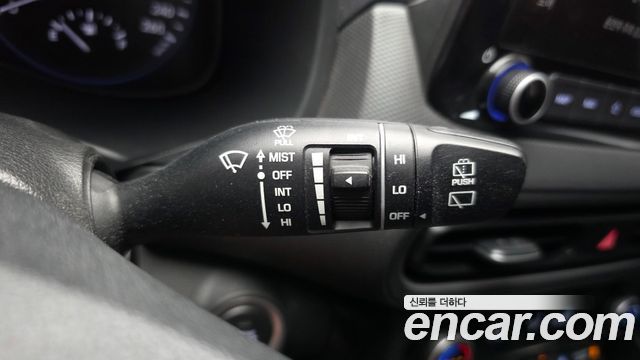 Hyundai Kona Gasoline 2.0 2WD Smart 2021 — фото 28