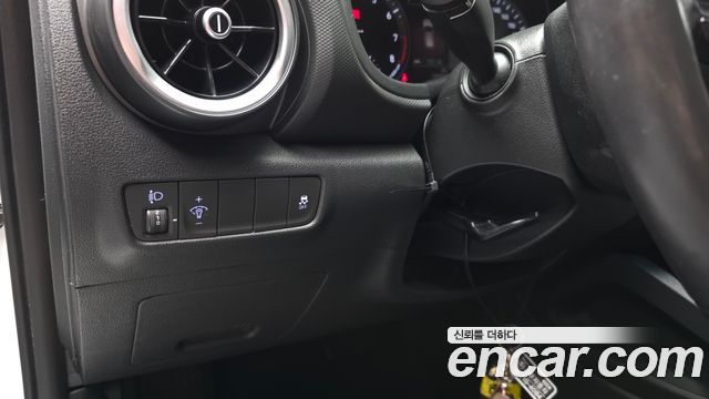Hyundai Kona Gasoline 2.0 2WD Smart 2021 — фото 32