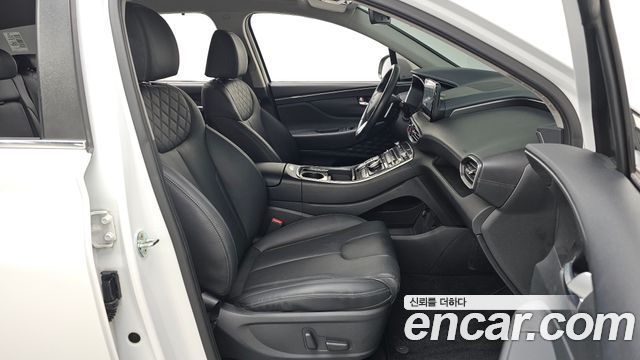 Hyundai Santa Fe Gasoline 2.5T 2WD Prestige 2022 — фото 15