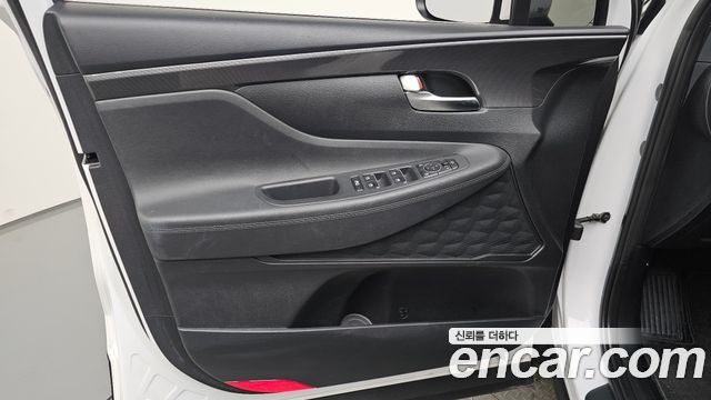 Hyundai Santa Fe Gasoline 2.5T 2WD Prestige 2022 — фото 30
