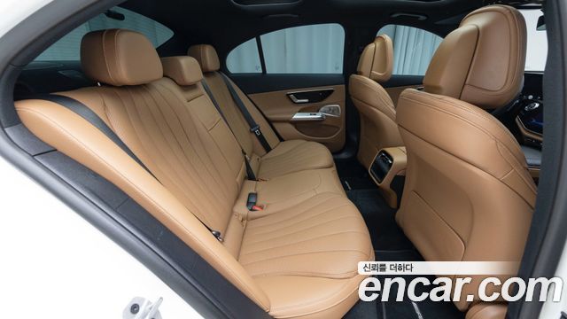 Mercedes-Benz E-Class (W214) E300 4MATIC AMG Line 2025 — фото 19