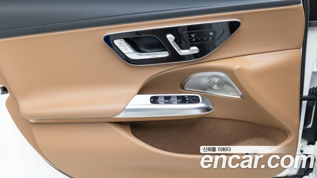 Mercedes-Benz E-Class (W214) E300 4MATIC AMG Line 2025 — фото 20