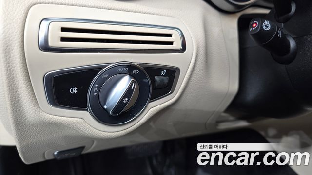 Mercedes-Benz C-Class (W205) C220 d Avantgarde 2019 — фото 23