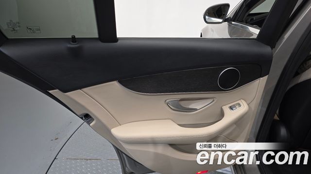 Mercedes-Benz C-Class (W205) C220 d Avantgarde 2019 — фото 31