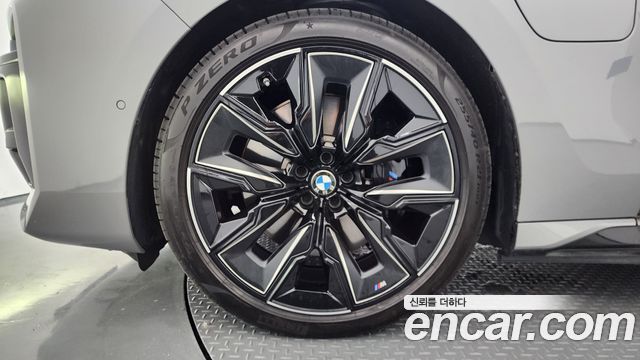 BMW 7 Series (G70) 750e xDrive M Sport 2025 — фото 5