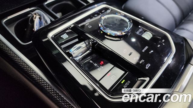 BMW 7 Series (G70) 750e xDrive M Sport 2025 — фото 9