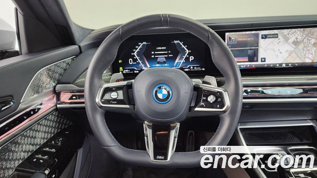 BMW 7 Series (G70) 750e xDrive M Sport 2025 — фото 12