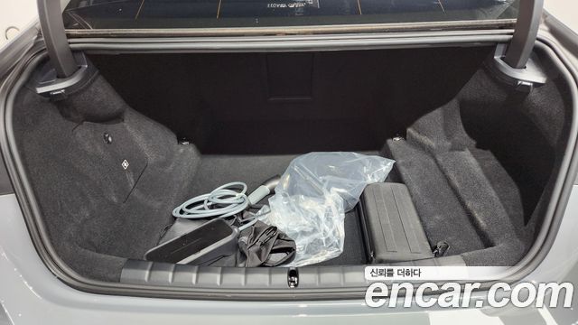 BMW 7 Series (G70) 750e xDrive M Sport 2025 — фото 20
