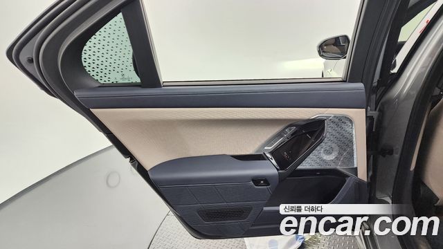BMW 7 Series (G70) 750e xDrive M Sport 2025 — фото 25