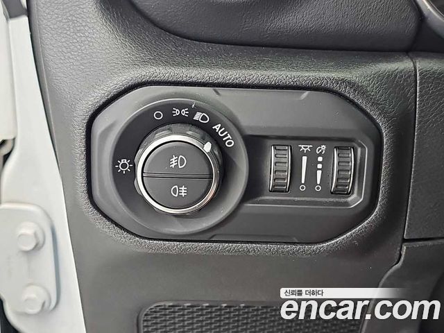 Jeep Wrangler (JL) 2.0 Overland 4Door 80th Edition 2021 — фото 22