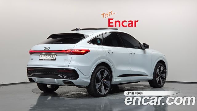 Audi Q5 (80A) 45 TFSI Quattro Sportback S Line 2025 — фото 2