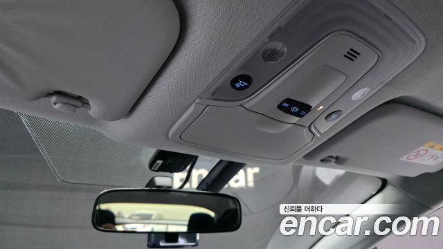 Toyota Prius (IV) 1.8 E 2018 — фото 18