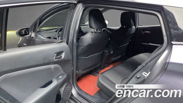 Toyota Prius (IV) 1.8 E 2018 — фото 26
