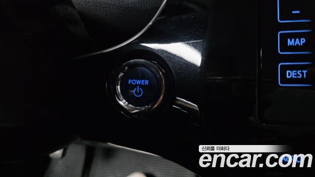 Toyota Prius (IV) 1.8 E 2018 — фото 29