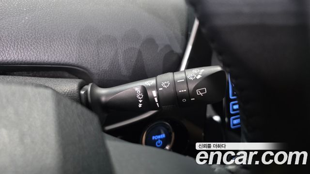 Toyota Prius (IV) 1.8 E 2018 — фото 30