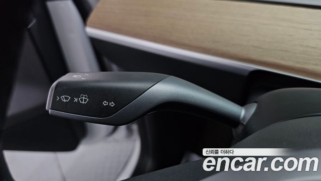 Tesla Model Y Long Range AWD 2021 — фото 35
