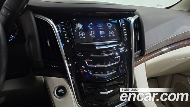 Cadillac Escalade 6.2 4th 2017 — фото 13