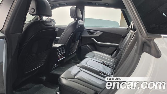 Audi Q8 (4M) 45 TDI Quattro Premium 2020 — фото 11