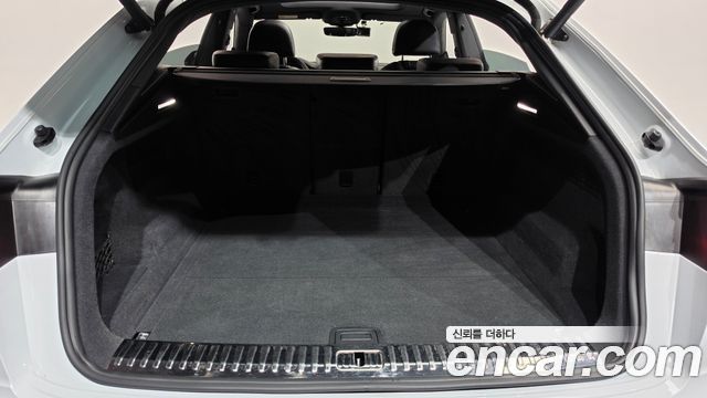 Audi Q8 (4M) 45 TDI Quattro Premium 2020 — фото 20
