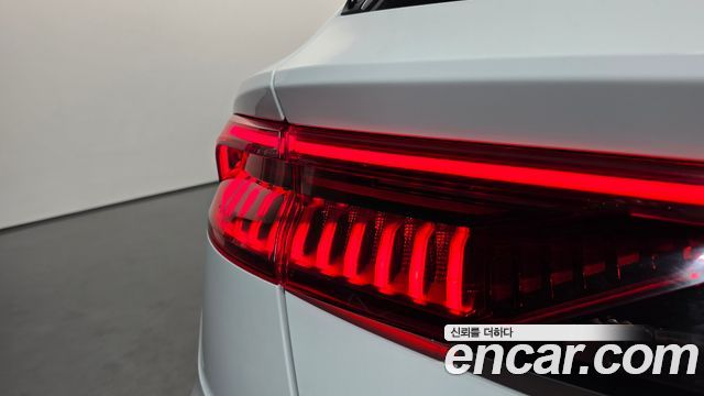 Audi Q8 (4M) 45 TDI Quattro Premium 2020 — фото 23