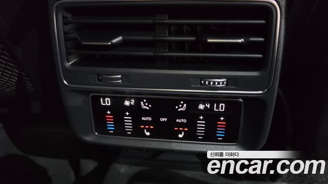 Audi Q8 (4M) 45 TDI Quattro Premium 2020 — фото 34