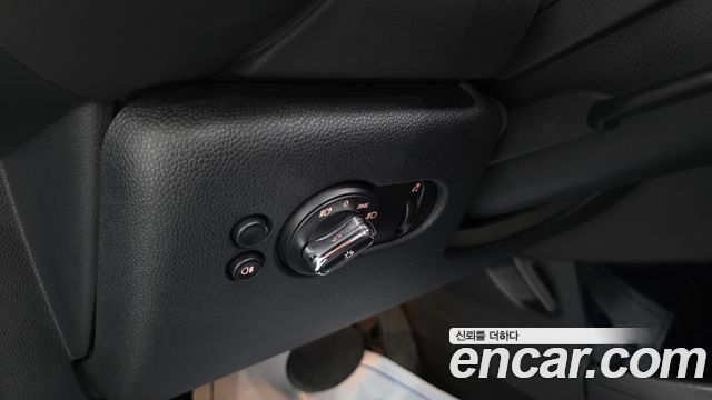 MINI Cooper 5-Door Classic Plus 3rd 2022 — фото 34